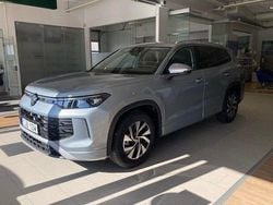 Silver (oyster silver metallic) Ny 2025 VW Tayron Life SUV | 523 500 kr (Marknadspris)