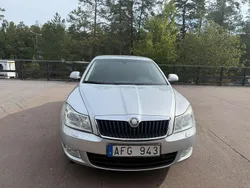 Silver Begagnad 2009 Skoda Octavia Elegance Halvkombi | 49 900 kr (Marknadspris)