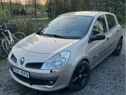 Grå Begagnad 2006 Renault Clio R.S. Halvkombi | 10 000 kr (Superpris)