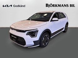 Vit Begagnad 2023 Kia e-Niro SUV | 339 900 kr (Lite dyr)