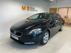 Svart Begagnad 2014 Volvo V40 Kombi | 139 800 kr (Marknadspris)