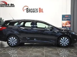 Svart Begagnad 2013 Ford Focus Kombi | 55 900 kr (Marknadspris)