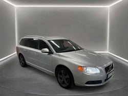Ljusgrå Begagnad 2010 Volvo V70 Summum Kombi | 114 900 kr (Lite dyr)