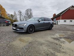 Grå Begagnad 2019 Volvo V90 Momentum Kombi | 200 000 kr (Marknadspris)