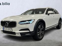 Vit Begagnad 2018 Volvo V90 CC Momentum Kombi | 319 000 kr (Marknadspris)