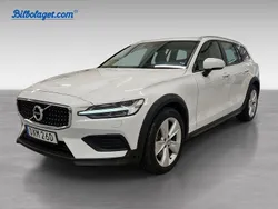 Vit Begagnad 2022 Volvo V60 CC Kombi | 299 500 kr (Bra pris)