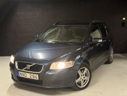Blå Begagnad 2007 Volvo V50 Kinetic Kombi | 34 900 kr (Marknadspris)