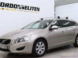 Ljusbrun (brun) Begagnad 2011 Volvo V60 Summum Kombi | 89 800 kr (Marknadspris)
