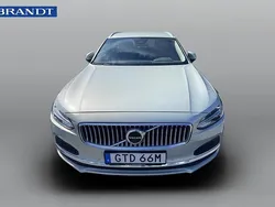 Vit Begagnad 2022 Volvo V90 Inscription Kombi | 329 900 kr (Marknadspris)