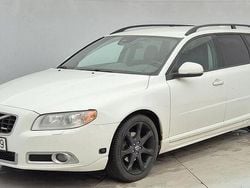 Vit Begagnad 2013 Volvo V70 Momentum Kombi | 49 900 kr (Superpris)