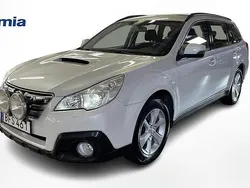 Vit Begagnad 2013 Subaru Outback SUV | 119 000 kr (Marknadspris)