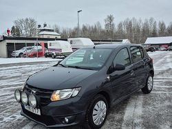 Mörkgrå Begagnad 2015 Dacia Sandero Halvkombi | 57 000 kr (Marknadspris)