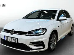 Vit (pure white) Begagnad 2018 VW Golf VII Highline Sedan | 189 900 kr (Marknadspris)