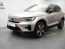 Grå Begagnad 2023 Volvo XC40 Single Motor SUV | 349 900 kr