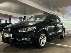 Svart Begagnad 2017 VW Polo Halvkombi | 90 000 kr (Marknadspris)