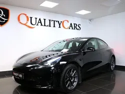 Svart Begagnad 2022 Tesla Model 3 Standard Range Sedan | 309 000 kr (Bra pris)
