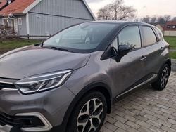 Grå metallic Begagnad 2017 Renault Captur SUV | 122 500 kr (Bra pris)