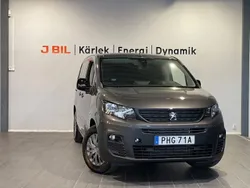 Grå Begagnad 2023 Peugeot E-Partner Minibuss | 337 375 kr (Bra pris)