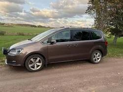 Brun Begagnad 2012 VW Sharan Minibuss | 90 000 kr (Marknadspris)