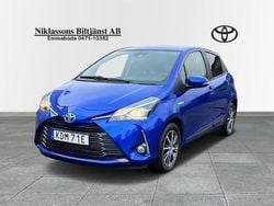 Blå Begagnad 2019 Toyota Yaris Hybrid Halvkombi | 189 000 kr (Marknadspris)