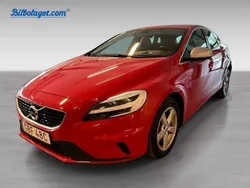 Röd Begagnad 2019 Volvo V40 R-Design Kombi | 224 000 kr (Marknadspris)