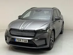 Grå Begagnad 2022 Skoda Enyaq iV SportLine SUV | 379 000 kr (Marknadspris)