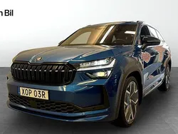 Blå (race blue metallic) Begagnad 2025 Skoda Kodiaq SportLine SUV | 519 900 kr (Dyr)