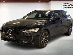 Svart Begagnad 2023 Volvo V60 Plus Kombi | 379 000 kr (Marknadspris)