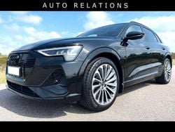 Svart mytsvart metallic Begagnad 2022 Audi e-tron Advanced SUV | 699 900 kr