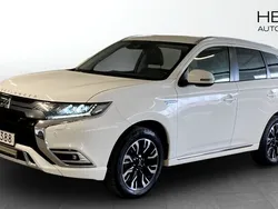 Begagnad 2018 Mitsubishi Outlander P-HEV Edition Kombi | 199 900 kr