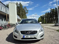 Grå Begagnad 2012 Volvo V60 Summum Kombi | 59 000 kr (Bra pris)