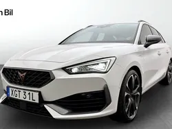 Vit (candy white) Begagnad 2023 Cupra Leon VZ Kombi | 304 900 kr (Bra pris)