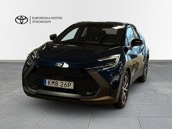 Blå Begagnad 2025 Toyota C-HR Style SUV | 359 900 kr (Marknadspris)