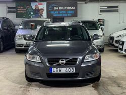 Grå Begagnad 2011 Volvo V50 Kinetic Kombi | 39 900 kr (Marknadspris)
