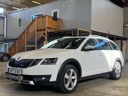 Vit Begagnad 2019 Skoda Octavia Scout Kombi | 149 900 kr (Superpris)