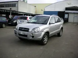 Silver Begagnad 2006 Hyundai Tucson SUV | 36 000 kr (Marknadspris)
