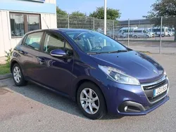 Mörkblå Begagnad 2015 Peugeot 208 Halvkombi | 89 500 kr (Lite dyr)