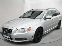 Ljusgrå Begagnad 2010 Volvo V70 Momentum Kombi | 46 000 kr