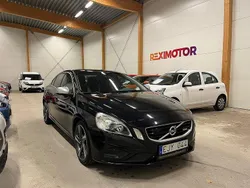 Svart Begagnad 2011 Volvo S60 R-Design Sedan | 94 900 kr (Marknadspris)