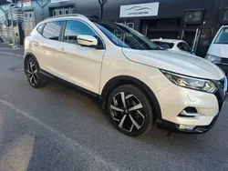 Vit Begagnad 2017 Nissan Qashqai 360º SUV | 179 900 kr (Marknadspris)