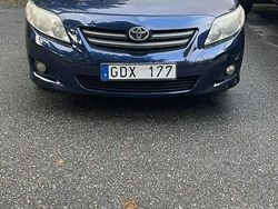 Blå Begagnad 2007 Toyota Corolla Sedan | 48 000 kr (Lite dyr)