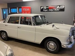 Mercedes 200