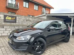 Svart Begagnad 2016 VW Golf VII Halvkombi | 108 500 kr (Marknadspris)