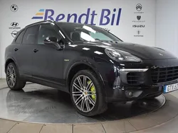 Svart Begagnad 2017 Porsche Cayenne S E-Hybrid Platinum Edition SUV | 469 500 kr (Lite dyr)