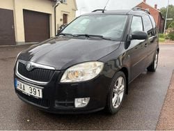 Svart Begagnad 2008 Skoda Roomster Sport Kombi | 28 000 kr (Marknadspris)