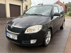 Svart Begagnad 2008 Skoda Roomster Sport Kombi | 28 000 kr (Marknadspris)