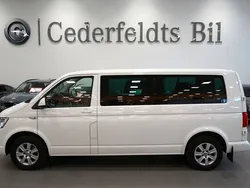 Vit Begagnad 2017 VW Caravelle Comfortline Minibuss | 279 900 kr (Lite dyr)
