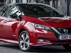 Röd Begagnad 2020 Nissan Leaf Halvkombi | 160 000 kr (Bra pris)