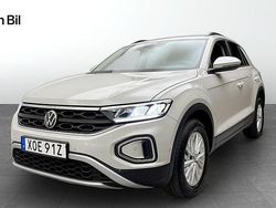 Grå (ascot grey) Begagnad 2022 VW T-Roc Life SUV | 254 900 kr (Marknadspris)