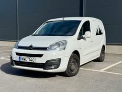 Vit Begagnad 2015 Citroën Berlingo Minibuss | 72 900 kr (Marknadspris)